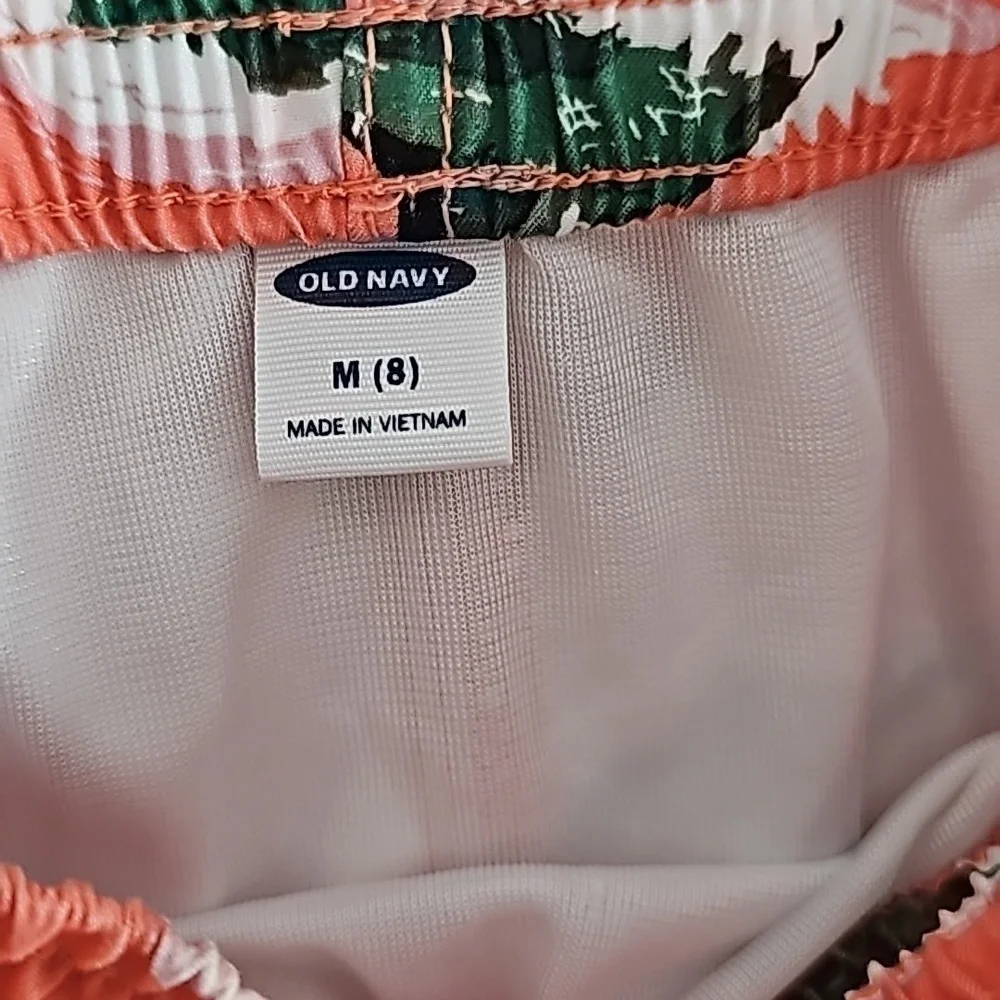 Old Navy boy's swin trunk size M(8)